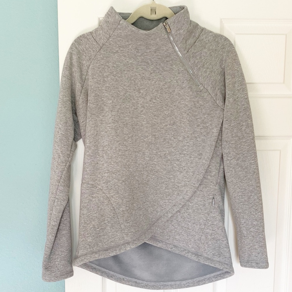 Athleta Long Sleeve Heather Grey Sweatshirt